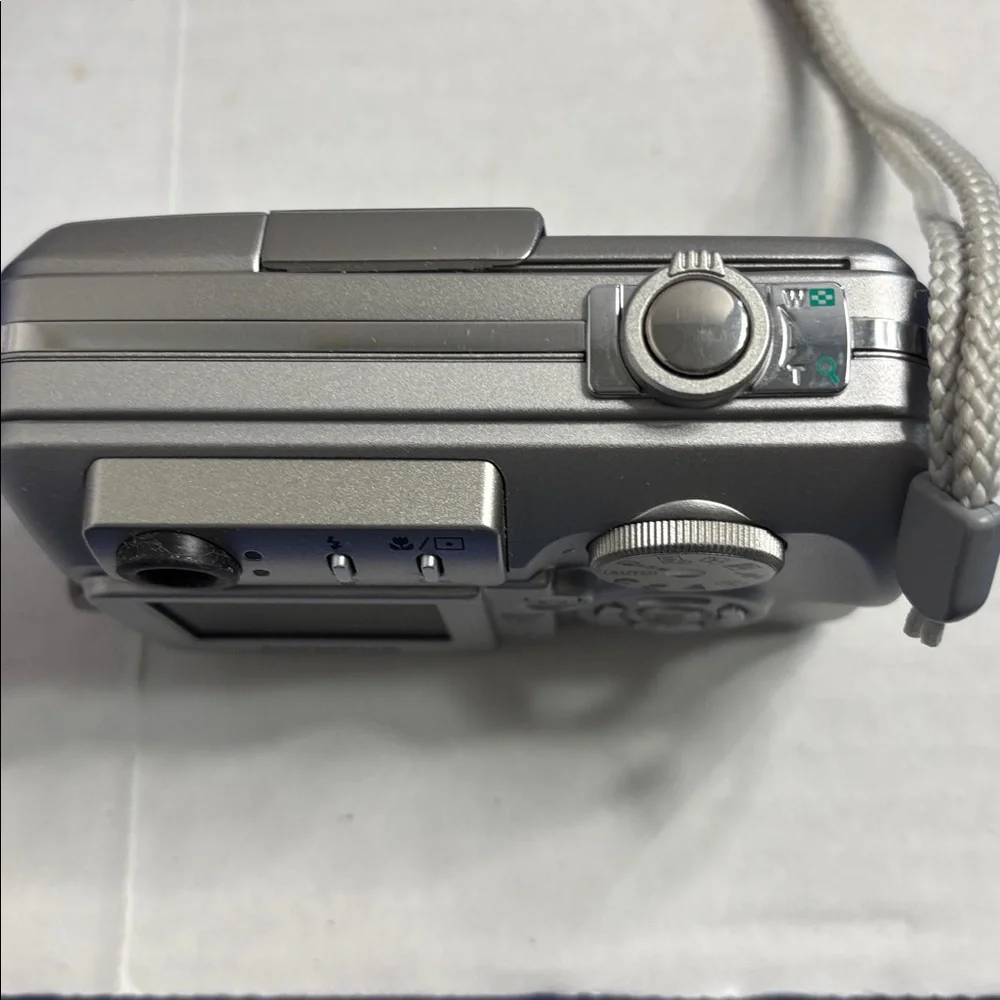 Olympus Camedia C-50 Zoom 5MP Digital Camera Bundle Not Tested No Battery